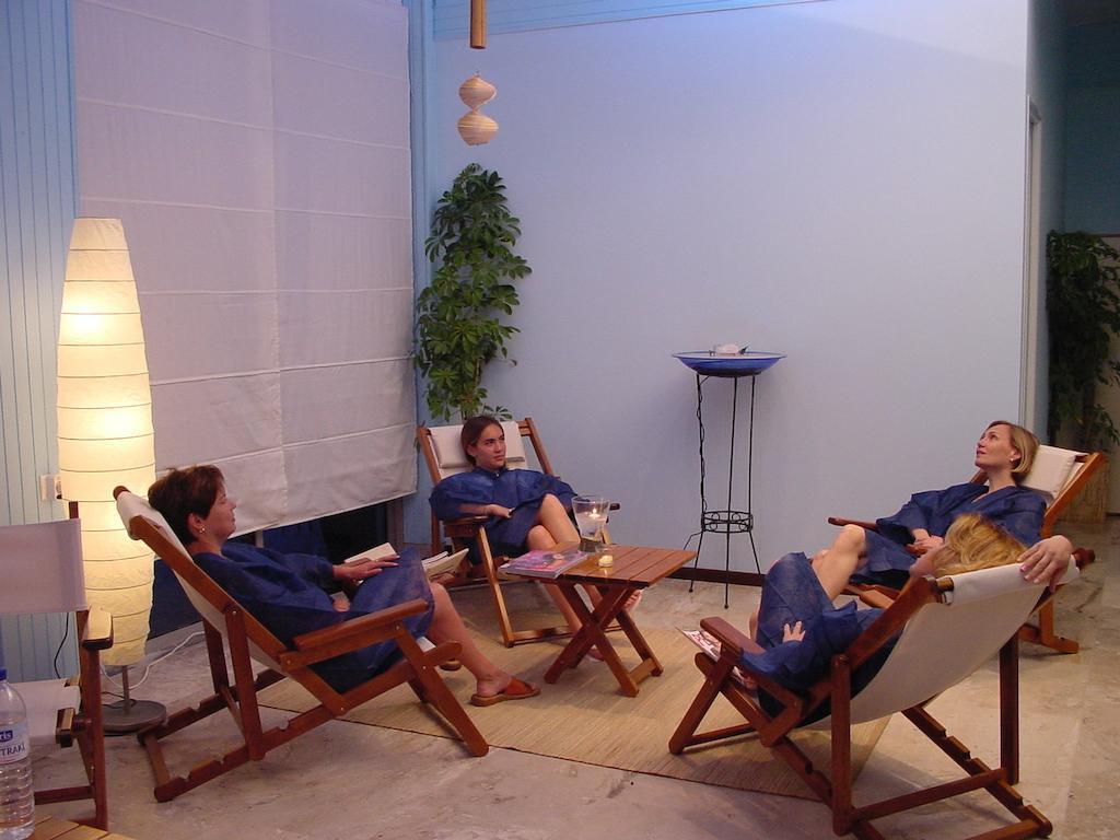 Argo Hotel Aegina Bagian luar foto