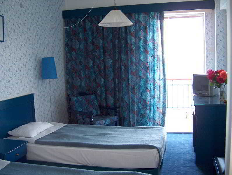 Argo Hotel Aegina Bagian luar foto